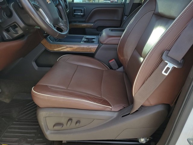 Used 2016 Chevrolet Silverado 2500 High Country w/ Duramax Plus Package image 6