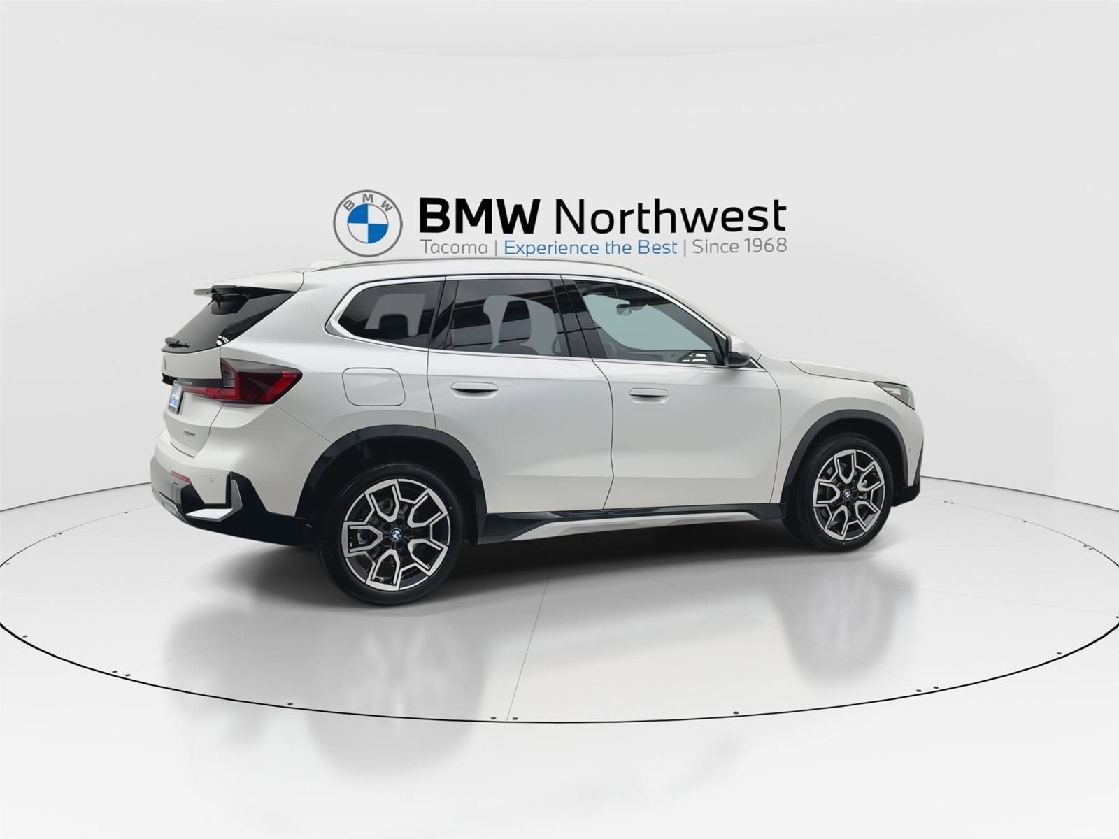 New 2026 BMW X1 xDrive28i w/ Convenience Package AWD/4WD image 4