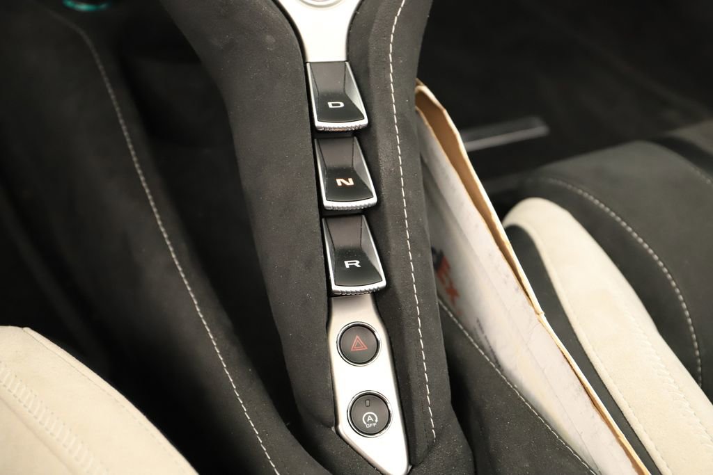 Used 2024 McLaren 750S Spider RWD image 26