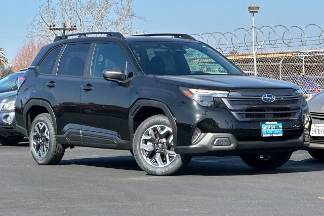 Used 2026 Subaru Forester Premium AWD/4WD image 2