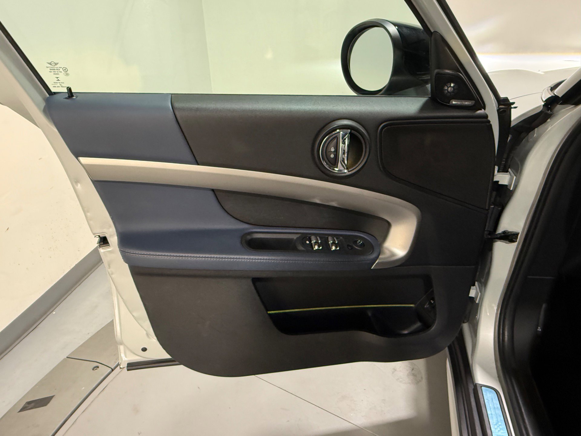 Used 2023 MINI Cooper Countryman S w/ Signature Upholstery Package image 16