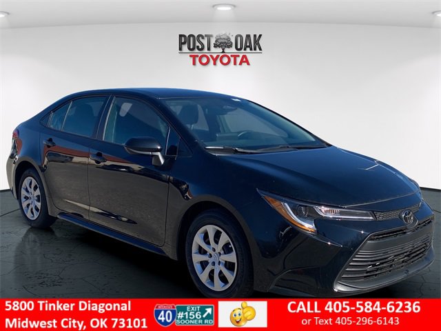 Used 2025 Toyota Corolla LE image 1
