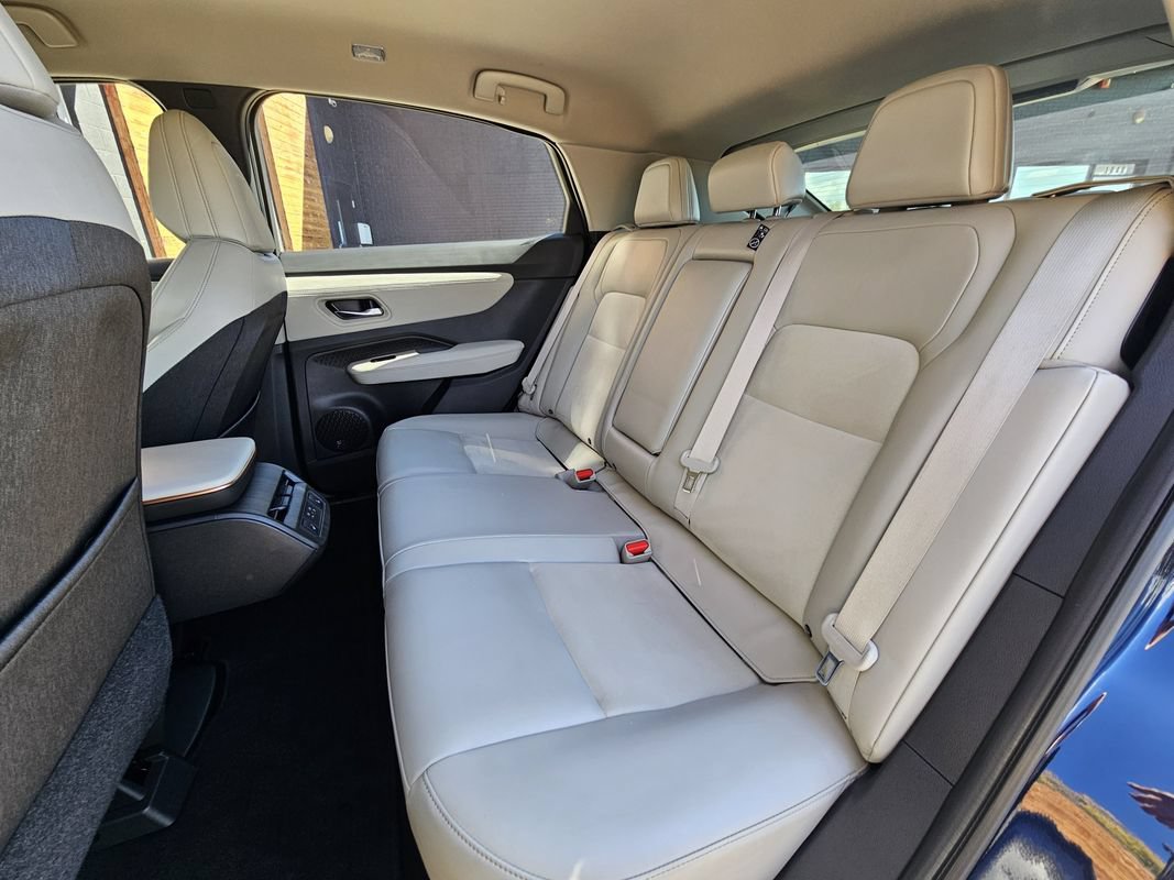 Used 2024 Nissan Ariya AWD image 19