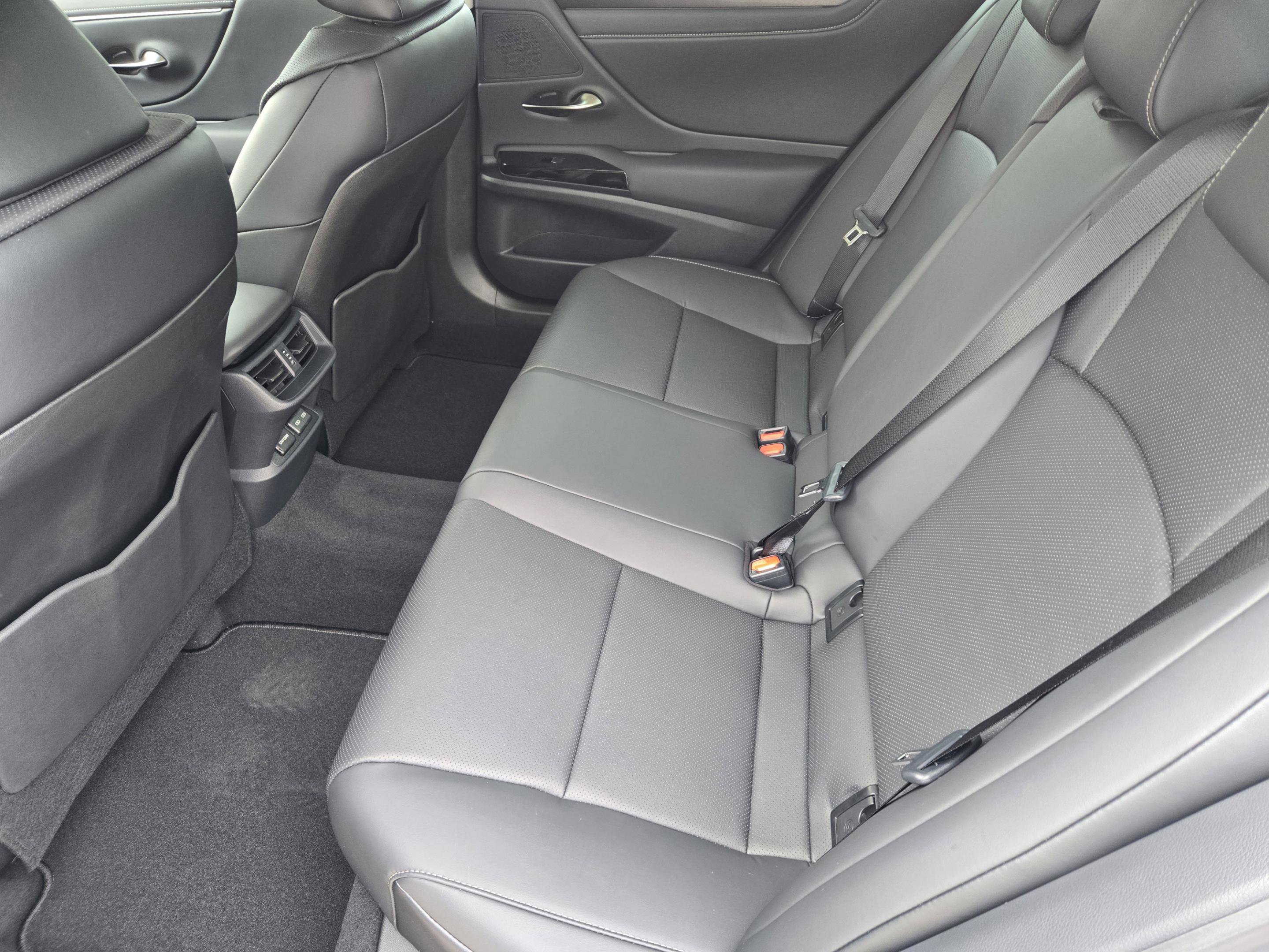 New 2025 Lexus ES 350 w/ Premium Package image 19