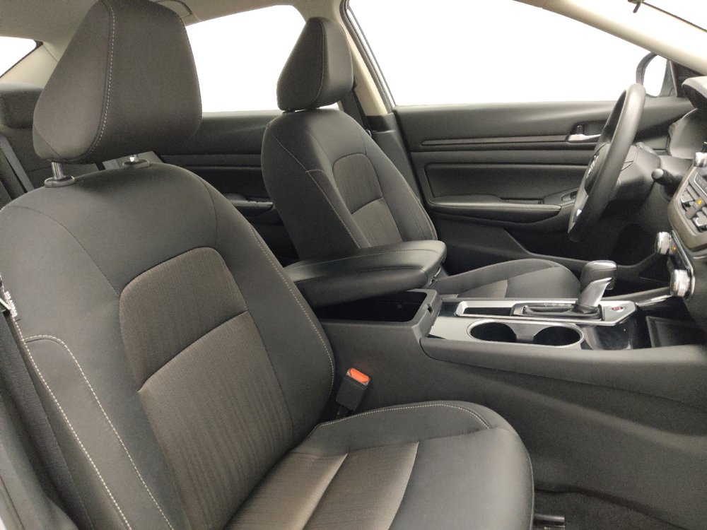 Used 2024 Nissan Altima 2.5 SV image 21