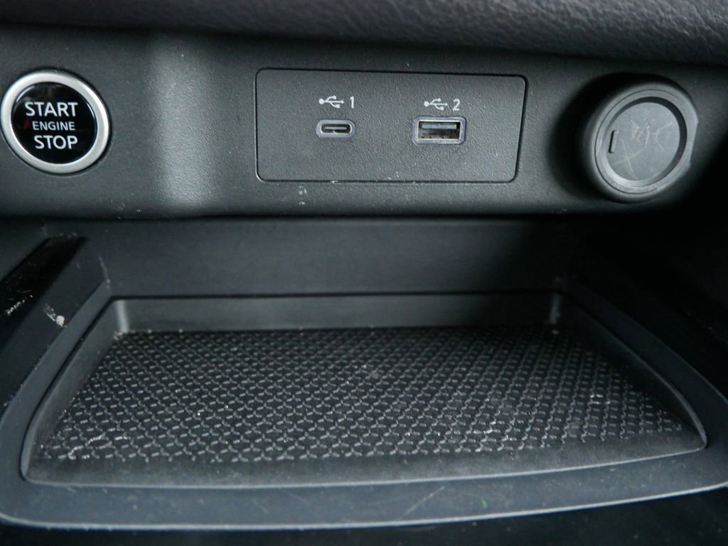 Used 2023 Nissan Rogue SV image 25