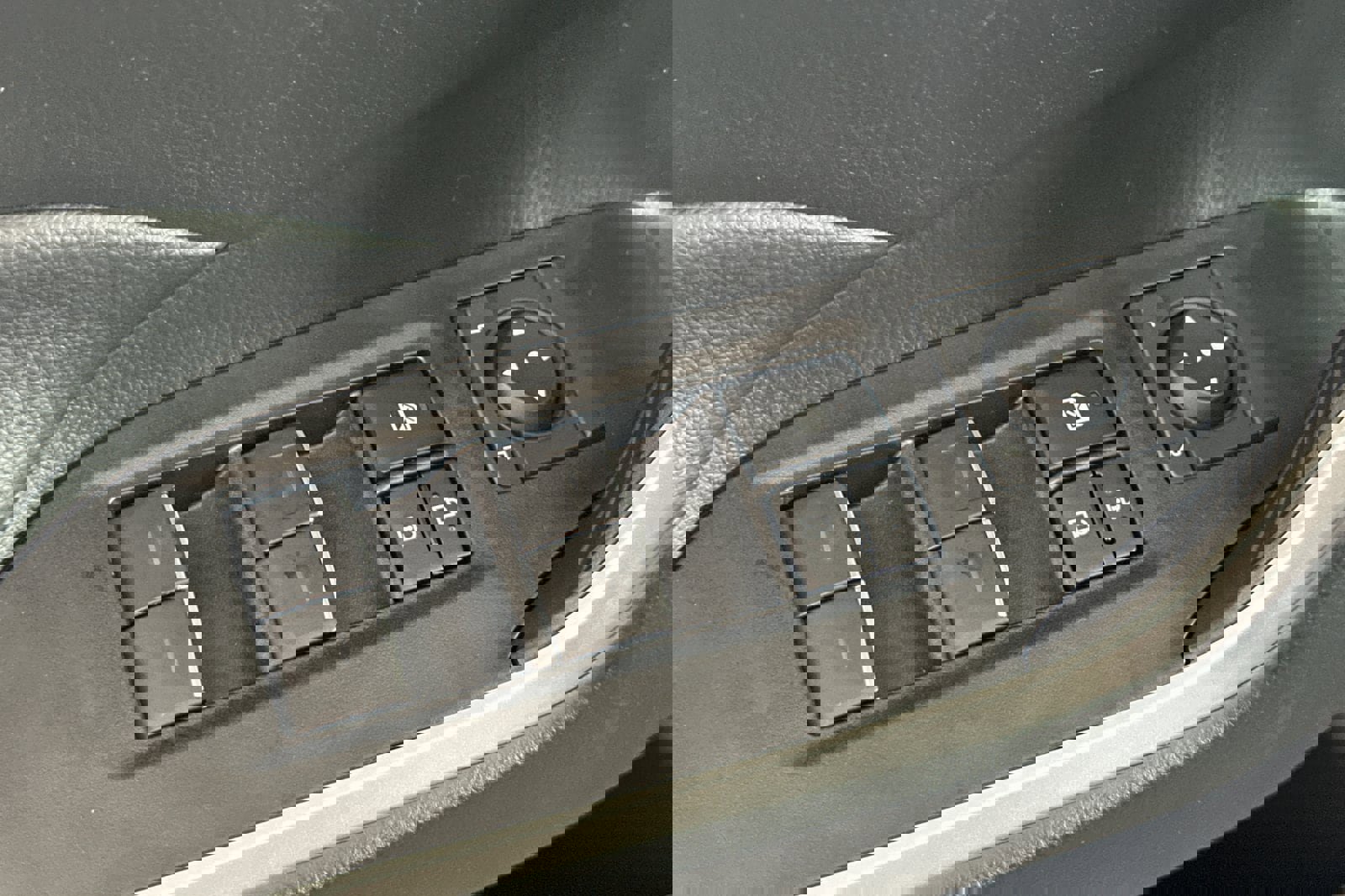 New 2025 Toyota RAV4 XLE image 11