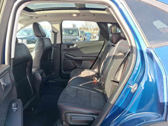 Used 2022 Ford Escape SEL w/ SEL Stealth AWD Package image 10