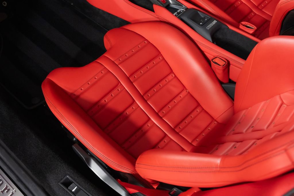 Used 2023 Ferrari F8 Tributo RWD image 46