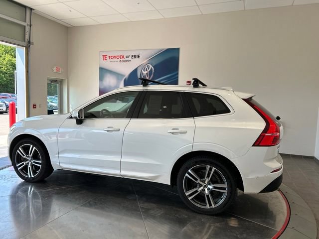 Used 2018 Volvo XC60 T6 Momentum w/ Vision Package AWD/4WD image 4