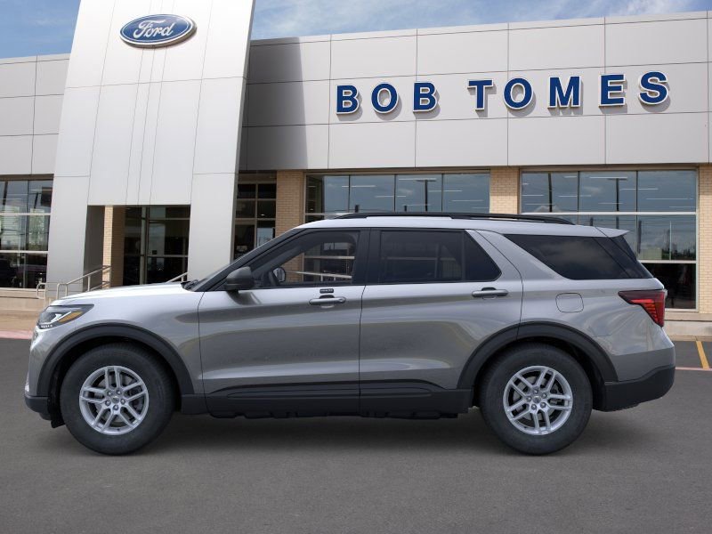 New 2026 Ford Explorer Active RWD image 3