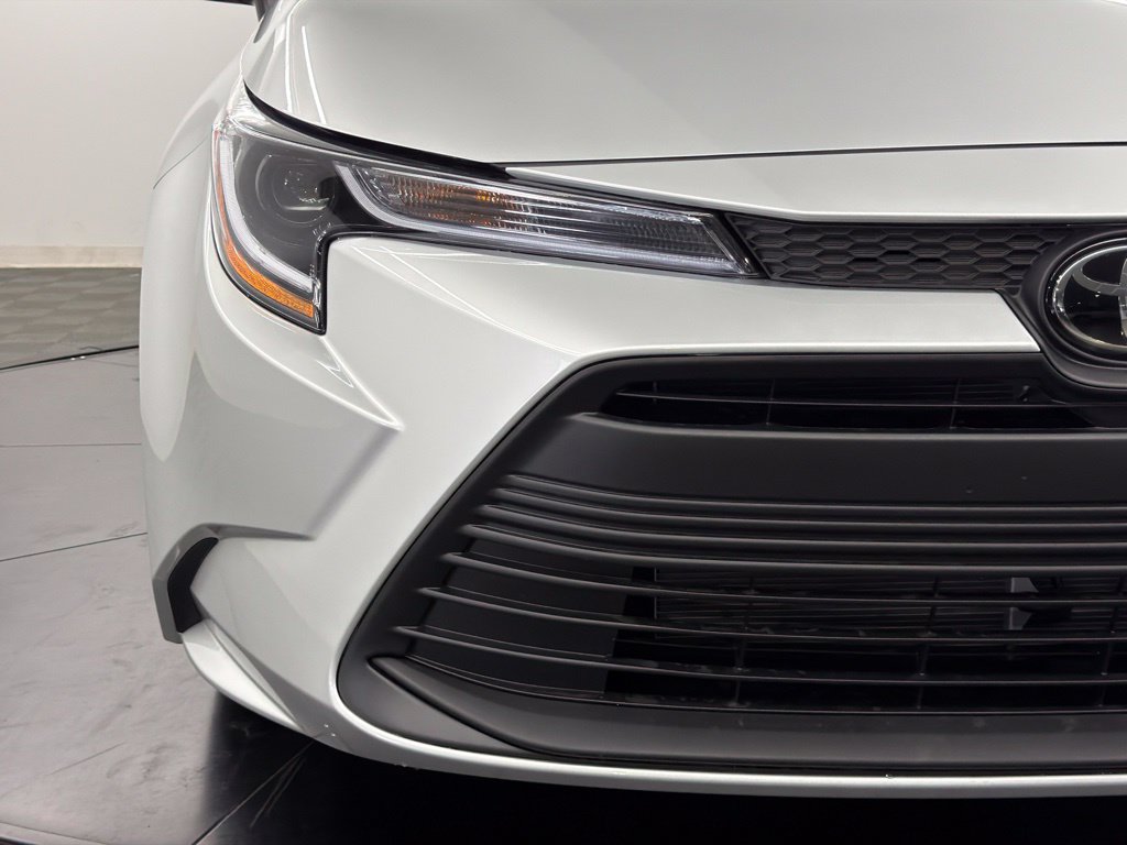 Certified 2026 Toyota Corolla LE FWD image 9