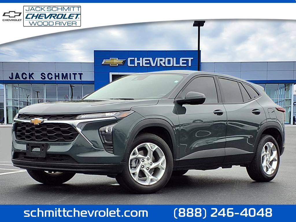 Used 2025 Chevrolet Trax LS w/ LS Convenience Package image 1