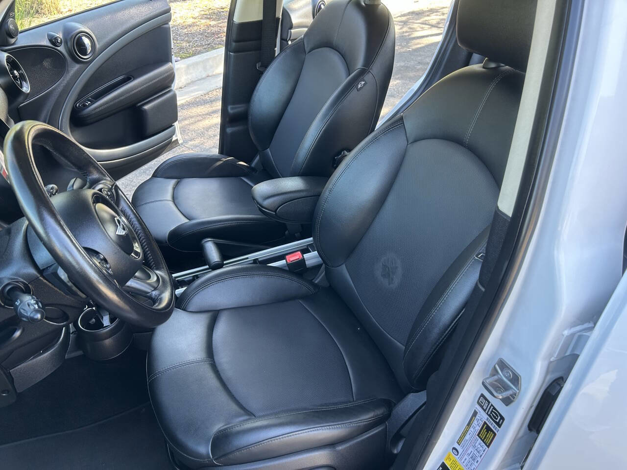 Used 2015 MINI Cooper Countryman S image 2