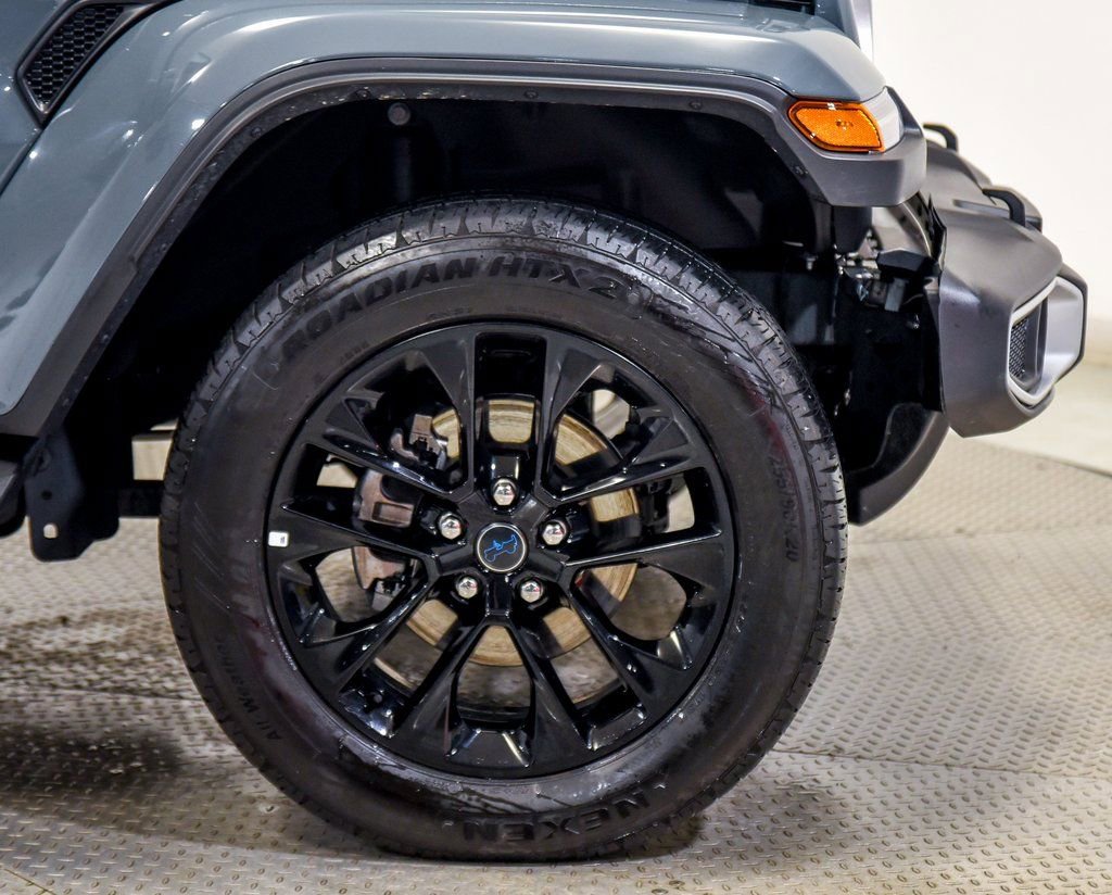 Used 2025 Jeep Wrangler Unlimited Sahara image 15