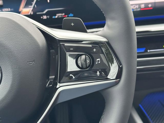 Used 2026 BMW 530i xDrive w/ Premium Package image 31