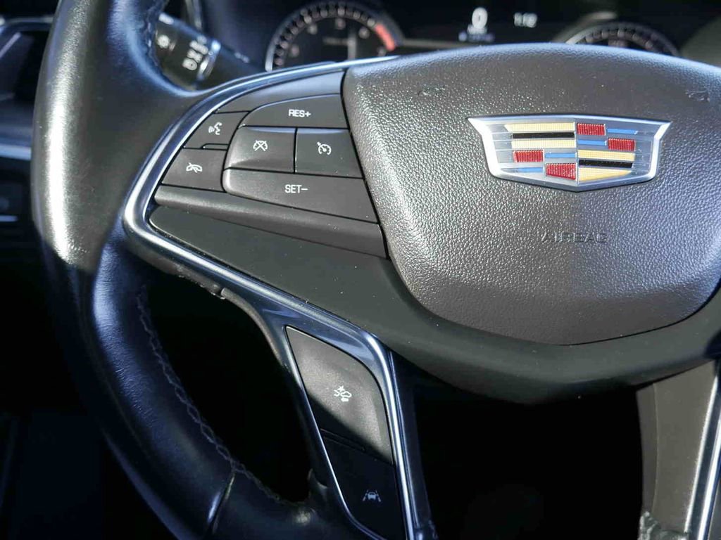 Used 2021 Cadillac XT5 Luxury image 41