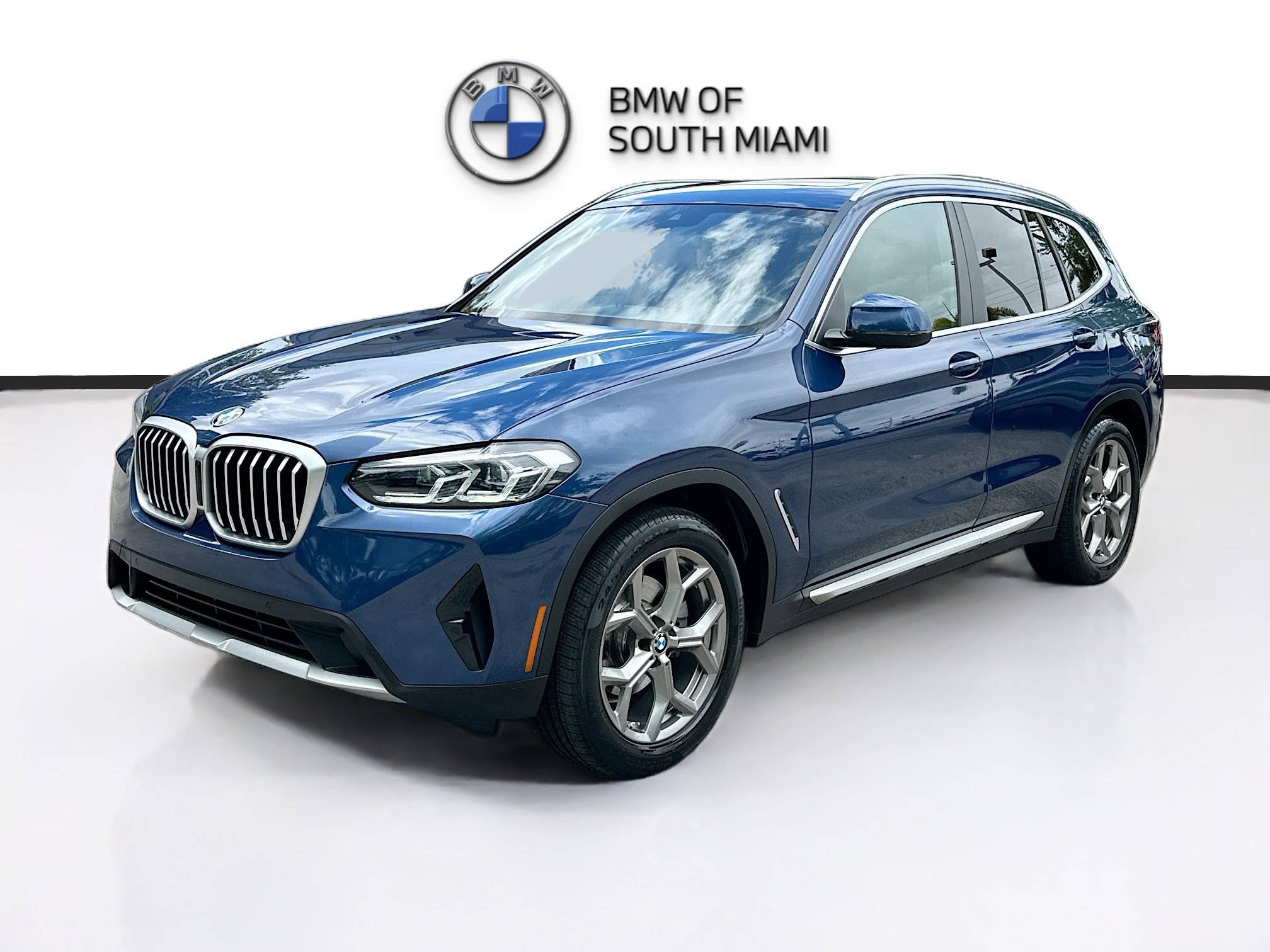 Certified 2024 BMW X3 xDrive30i w/ Convenience Package image 3