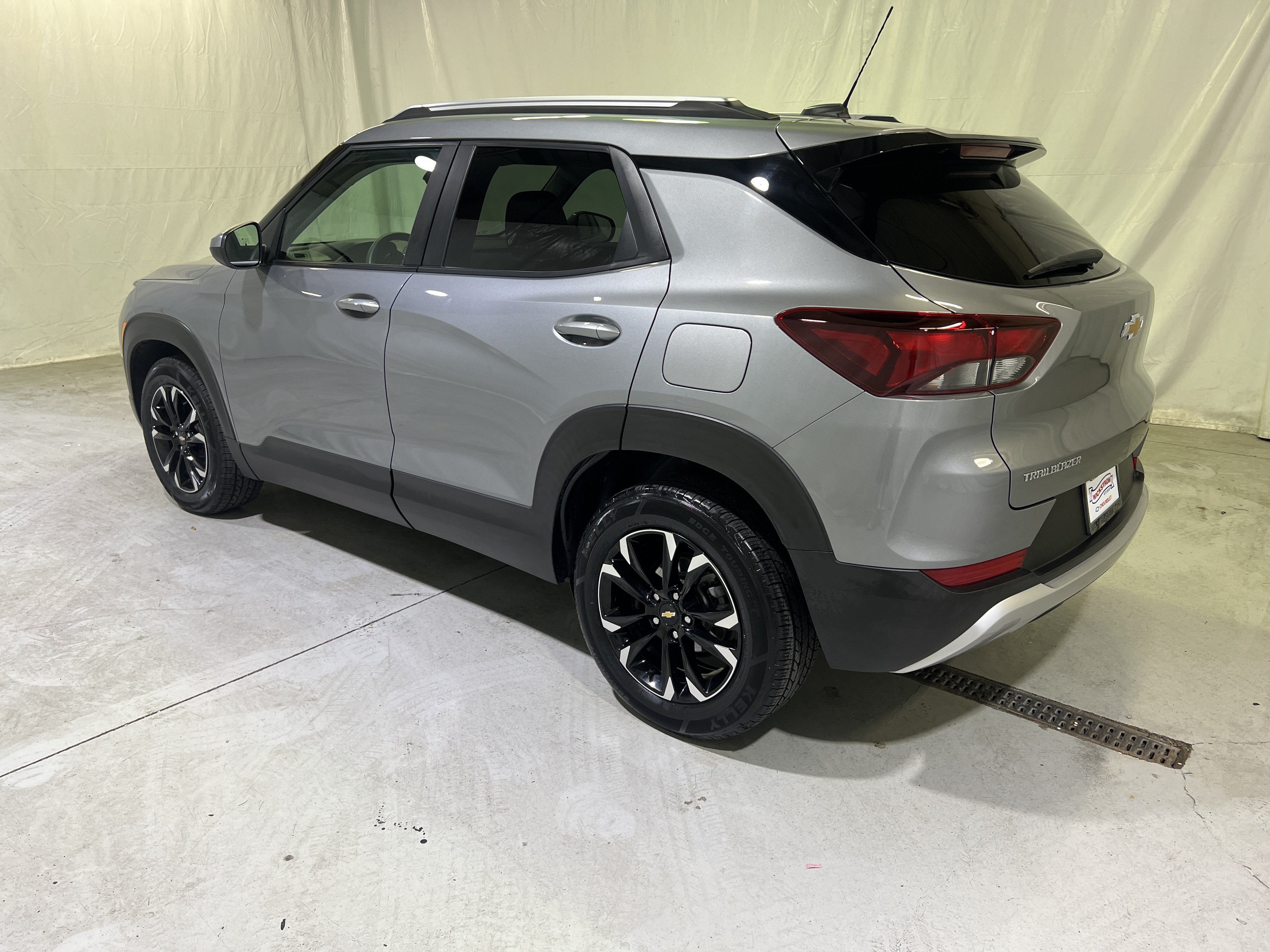 Used 2023 Chevrolet TrailBlazer LT FWD image 4