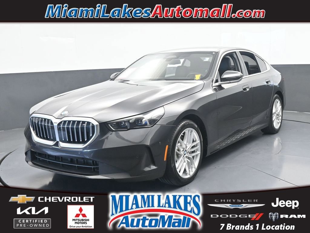 Used 2024 BMW 530i RWD image 1