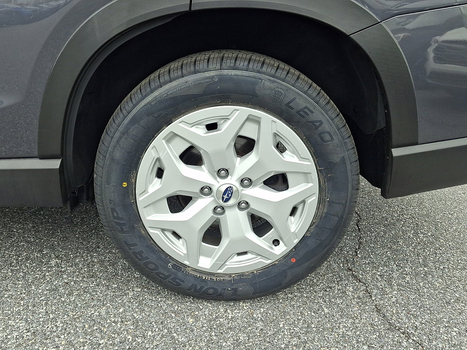 Used 2022 Subaru Forester AWD/4WD image 7