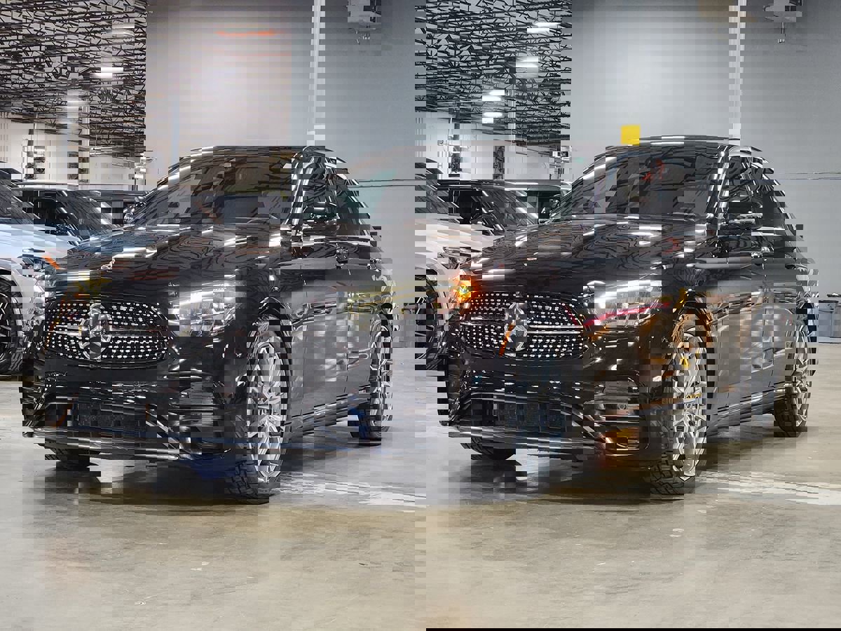 Used 2021 Mercedes-Benz E 350 Sedan image 4