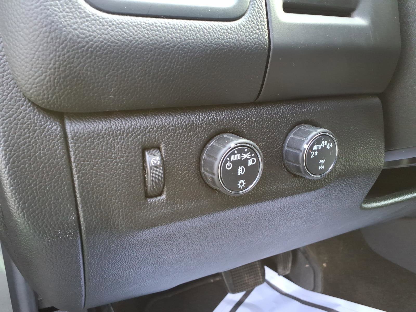 Used 2018 Chevrolet Colorado LT w/ LT Convenience Package image 21