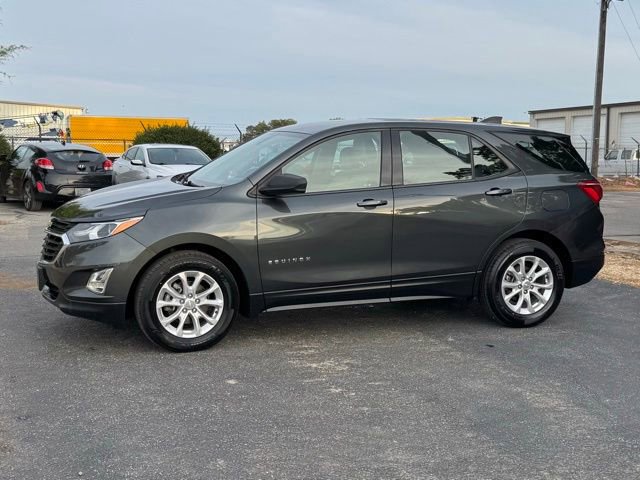 Used 2019 Chevrolet Equinox LS FWD image 4