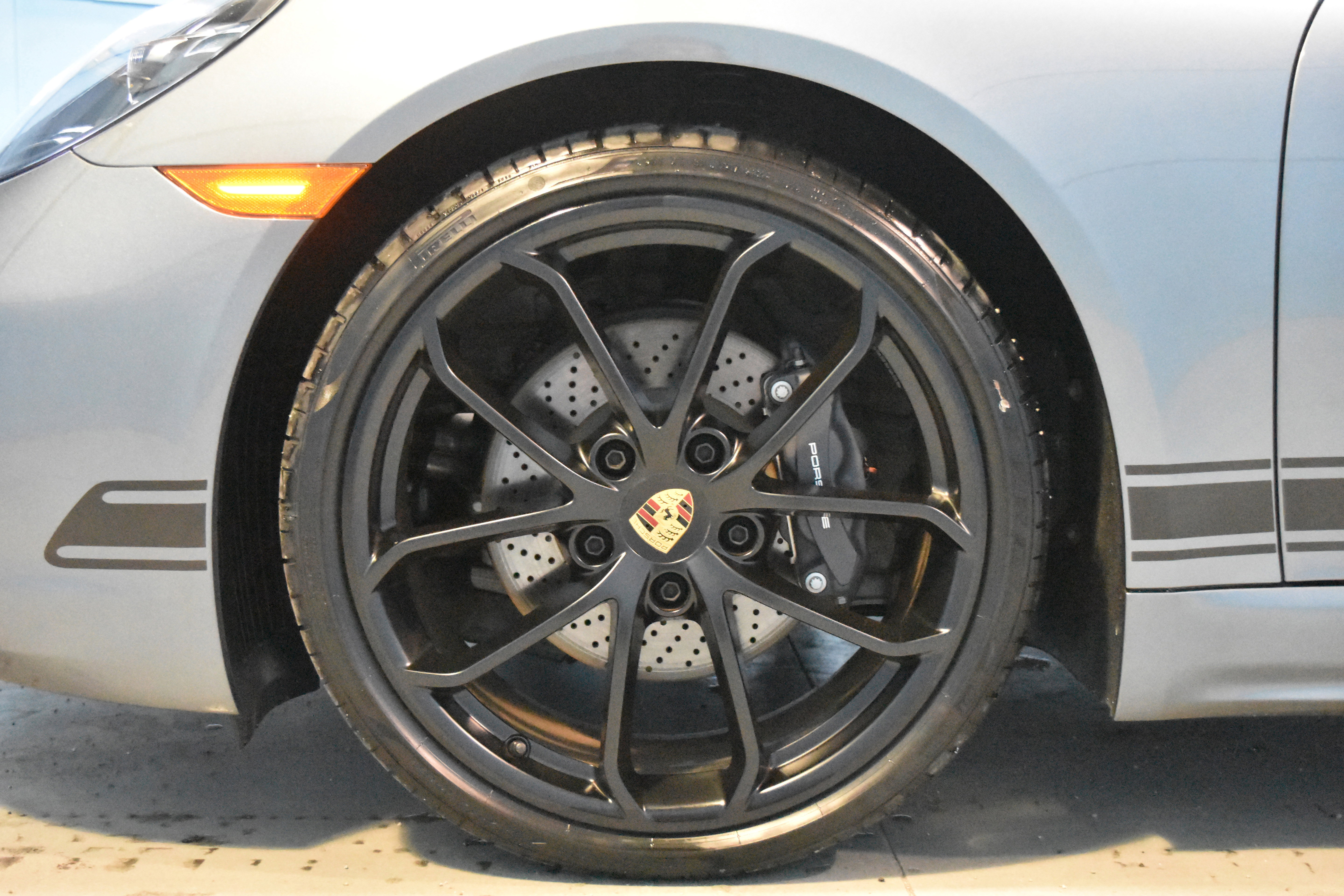 New 2025 Porsche 718 Cayman image 25