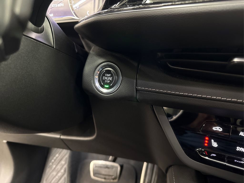 Used 2023 Buick Envision Essence w/ Technology Package I image 34