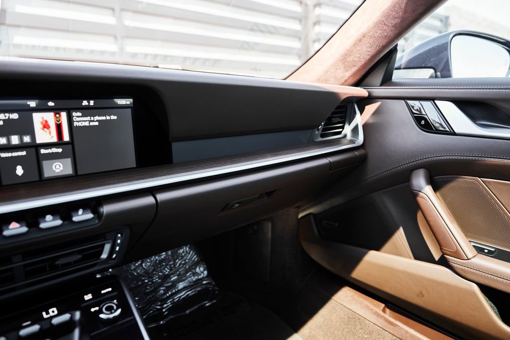 Used 2020 Porsche 911 Carrera 4S w/ Premium Package image 70