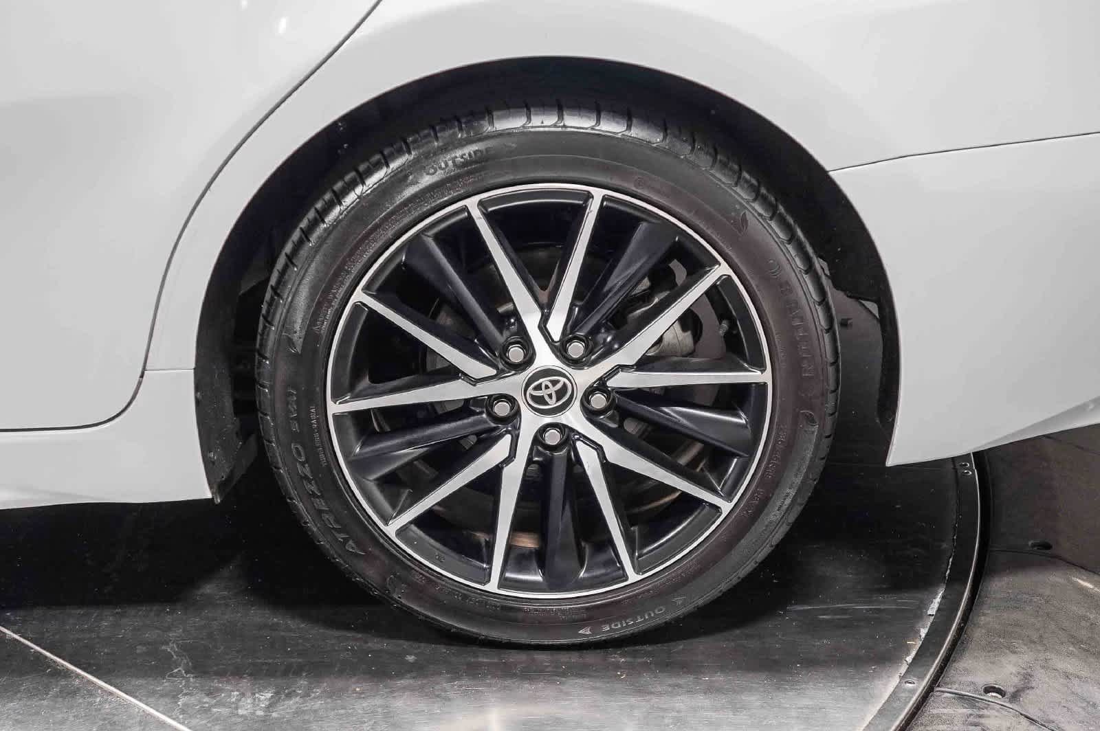 Certified 2022 Toyota Camry SE FWD image 11