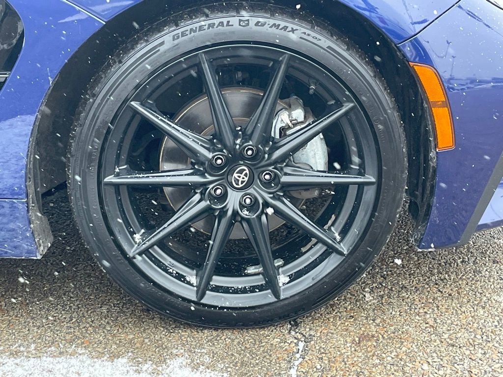 Used 2024 Toyota GR86 Premium image 10