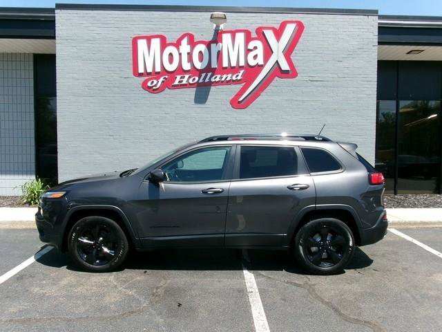 Used 2016 Jeep Cherokee Latitude w/ Cold Weather Group