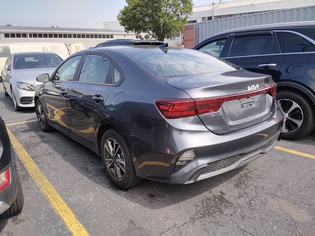Used 2022 Kia Forte LXS FWD image 6