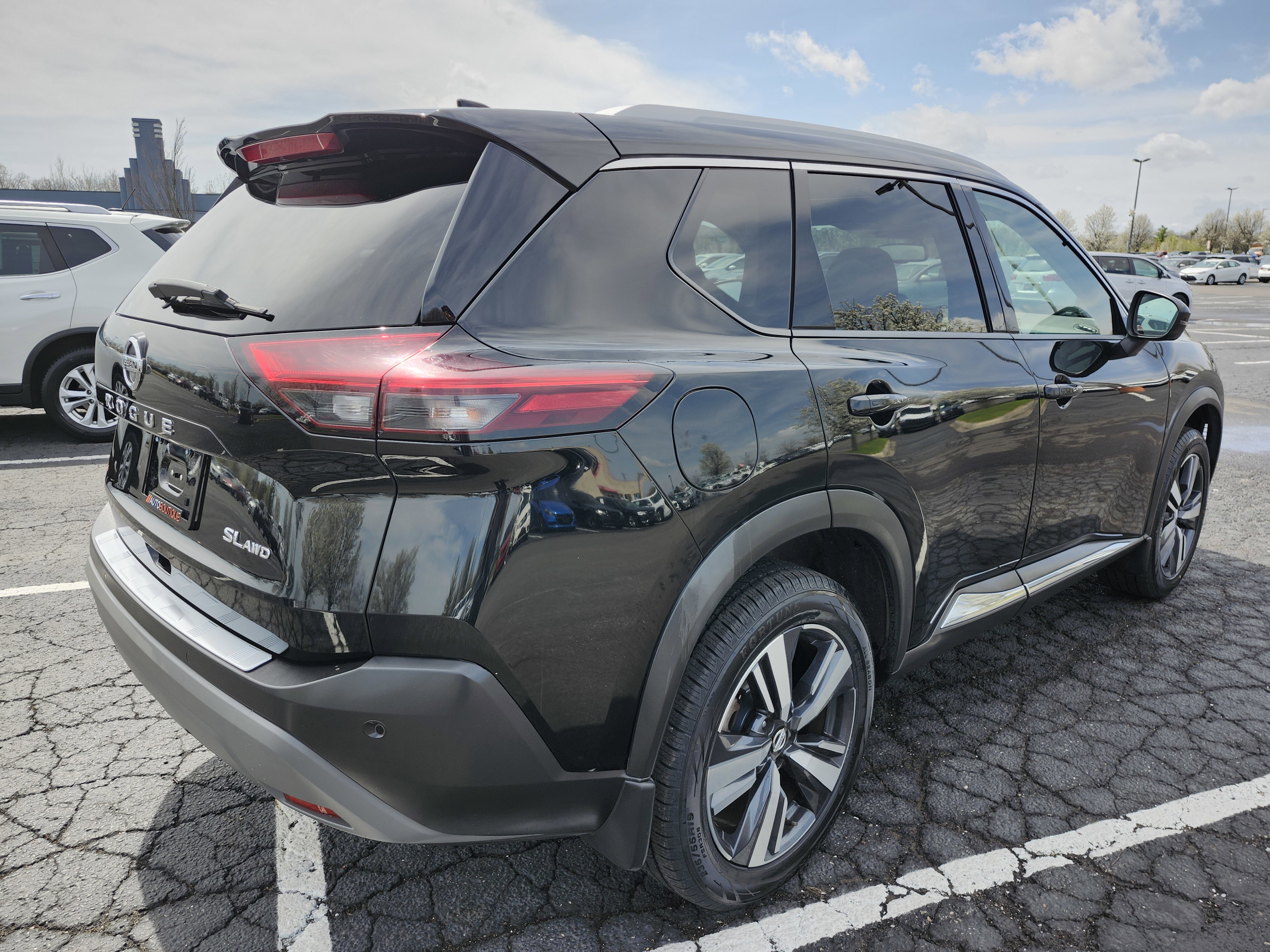 Used 2021 Nissan Rogue SL w/ Premium Package AWD/4WD image 21