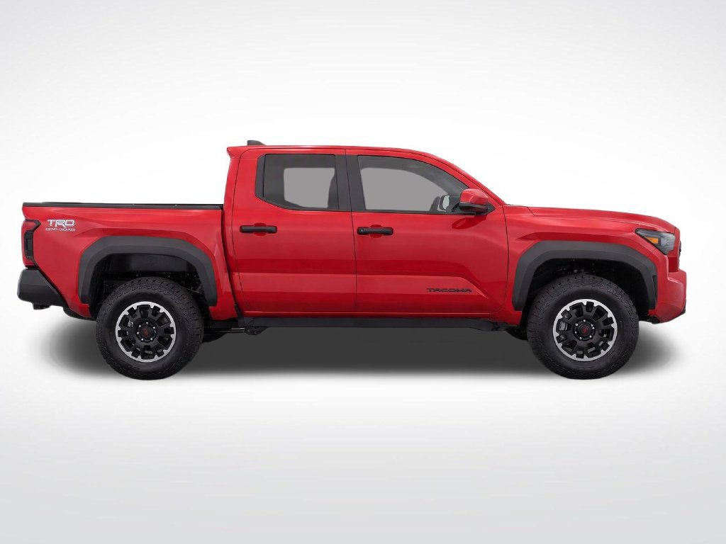 Used 2025 Toyota Tacoma TRD Off-Road AWD/4WD image 8