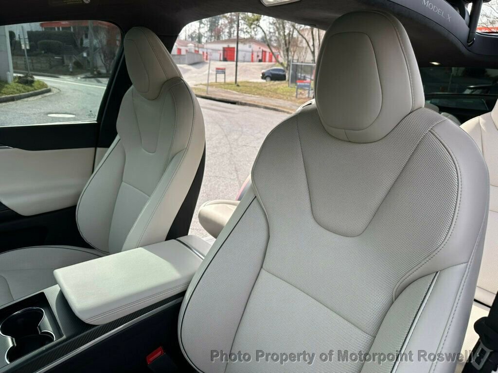 Used 2023 Tesla Model X Plaid image 7