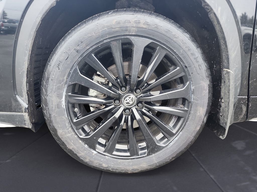 Used 2023 Toyota Highlander XSE image 14