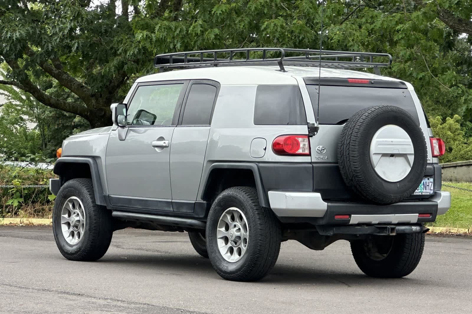 Used 2011 Toyota FJ Cruiser 4WD w/ Convenience Pkg image 6