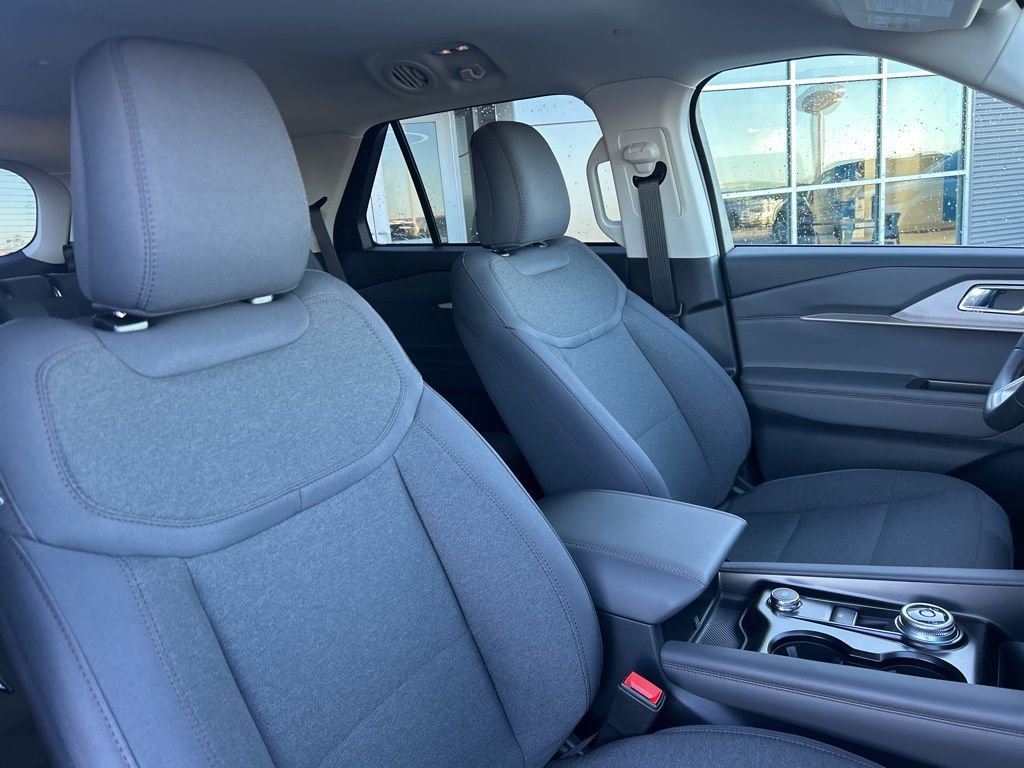 New 2026 Ford Explorer Active image 11