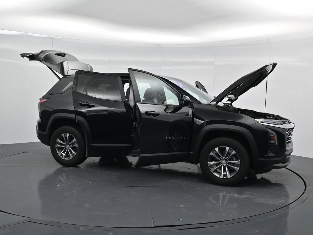 Used 2026 Chevrolet Equinox LT w/ Convenience Package II FWD image 42