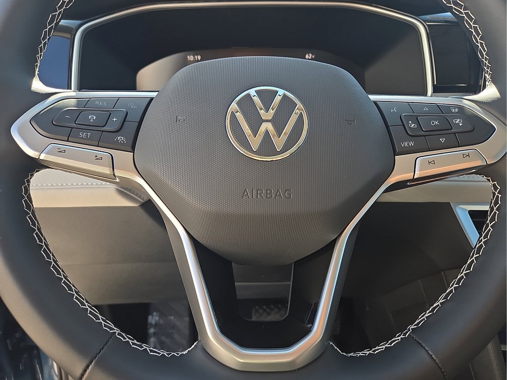 New 2026 Volkswagen Taos SE FWD image 25