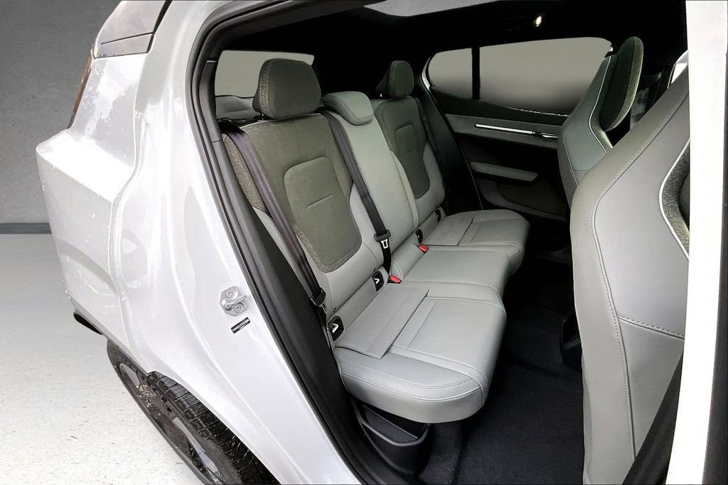 New 2026 Volvo EX30 Ultra w/ Climate Package image 10