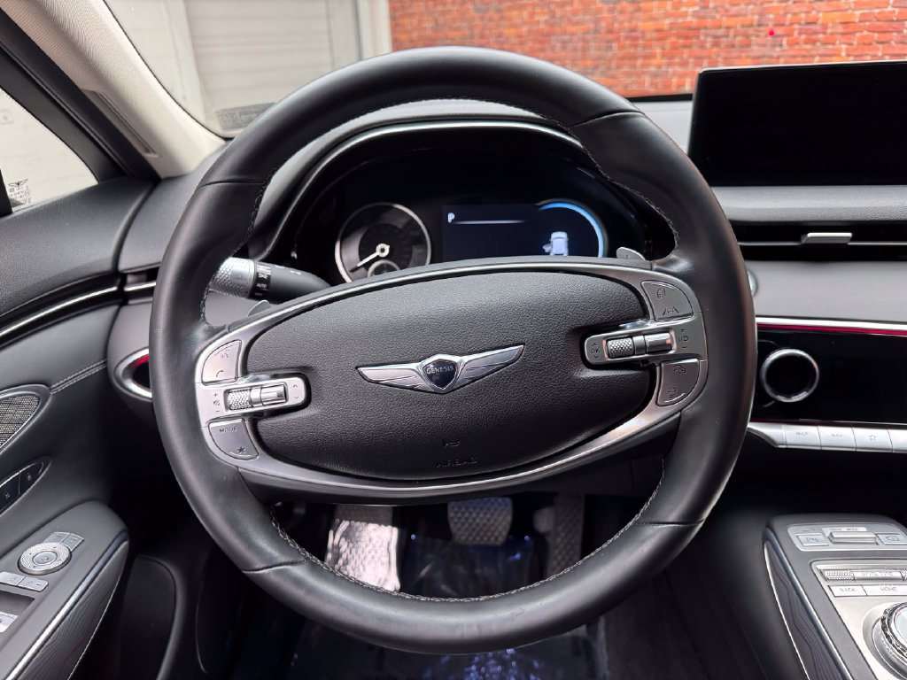 Used 2022 Genesis GV70 2.5T w/ Advanced Package AWD/4WD image 14