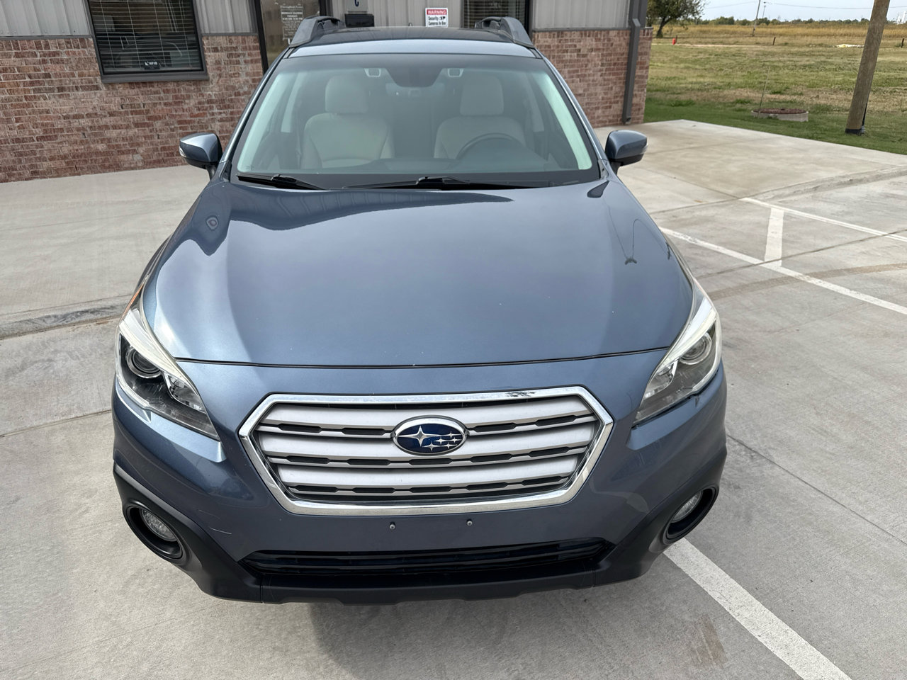 Used 2017 Subaru Outback 2.5i Premium image 4
