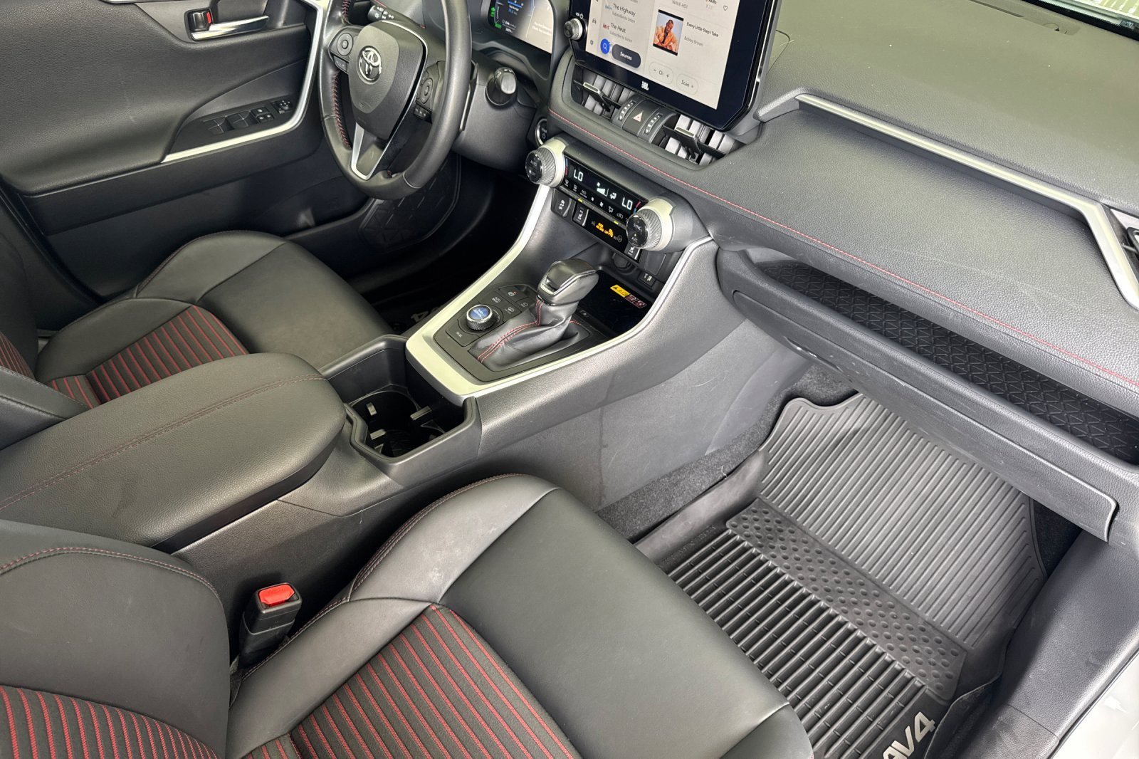 Used 2023 Toyota RAV4 XSE image 15