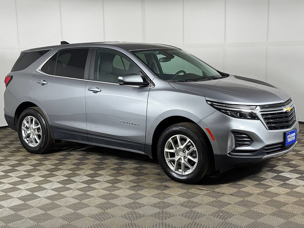 Used 2023 Chevrolet Equinox LT AWD/4WD image 2