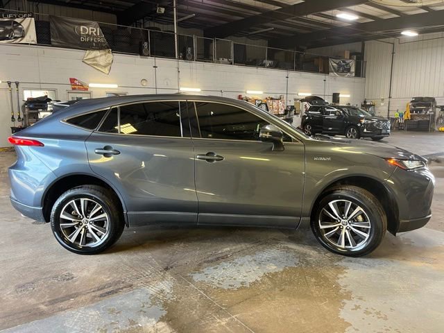 Used 2021 Toyota Venza LE AWD/4WD image 7