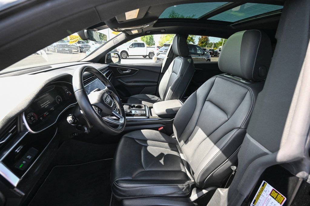Used 2022 Audi Q8 Premium Plus image 19